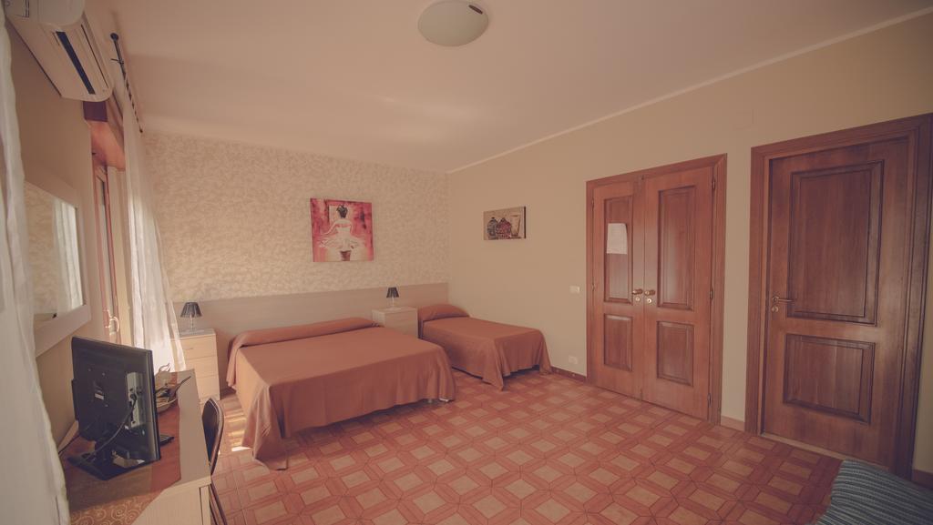 Cassiodoro Rooms Affittacamere Catanzaro Eksteriør billede